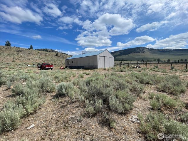 16 Breezy Lane, Tonasket, WA 98855