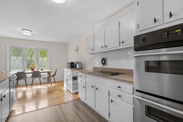 818 CABIN JOHN PKWY, Rockville, MD 20852