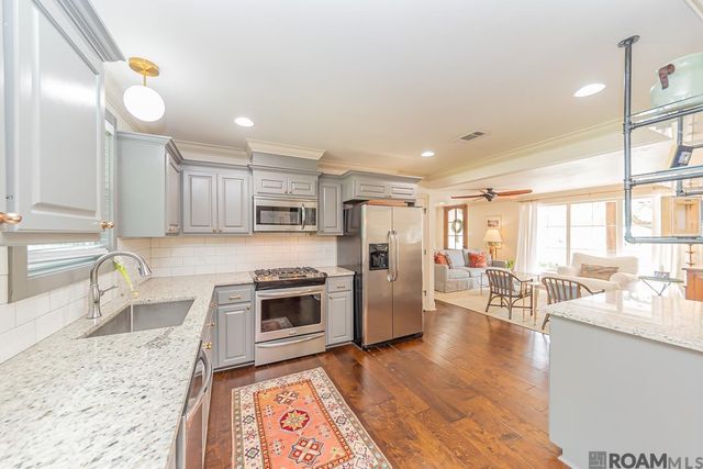 4068 Drusilla Dr, Baton Rouge, LA 70809