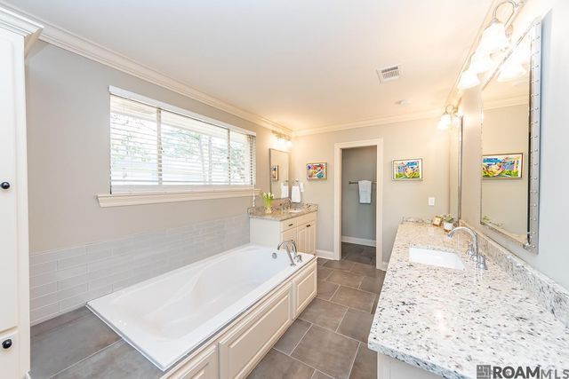 4068 Drusilla Dr, Baton Rouge, LA 70809