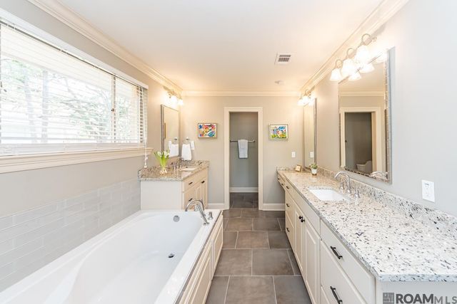 4068 Drusilla Dr, Baton Rouge, LA 70809