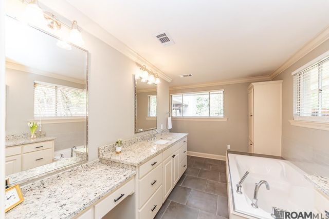 4068 Drusilla Dr, Baton Rouge, LA 70809