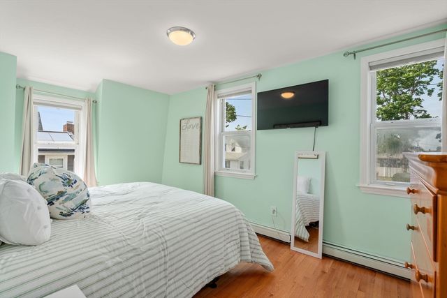 221 Winthrop St, Quincy, MA 02169