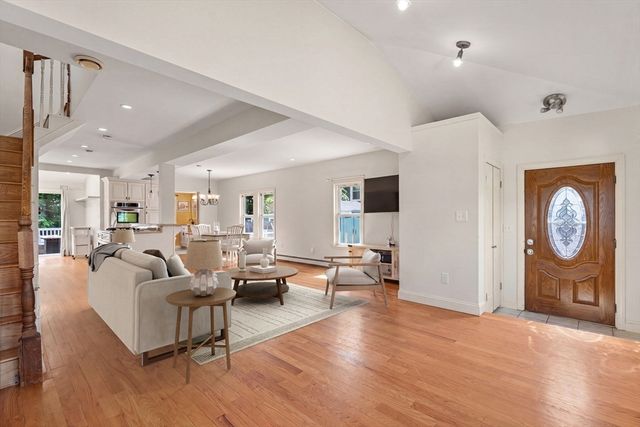 221 Winthrop St, Quincy, MA 02169