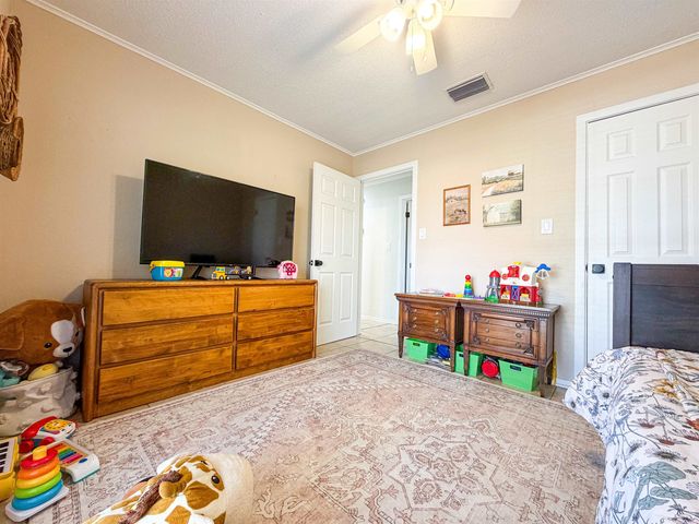 306 RIVER OAKS DR, Jefferson, TX 75657