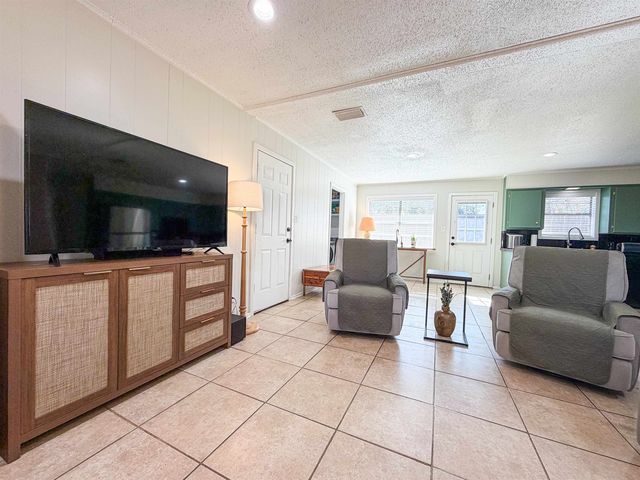 306 RIVER OAKS DR, Jefferson, TX 75657