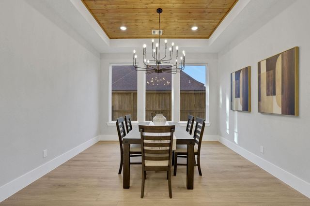 18 Waterford Way, Montgomery, TX 77256
