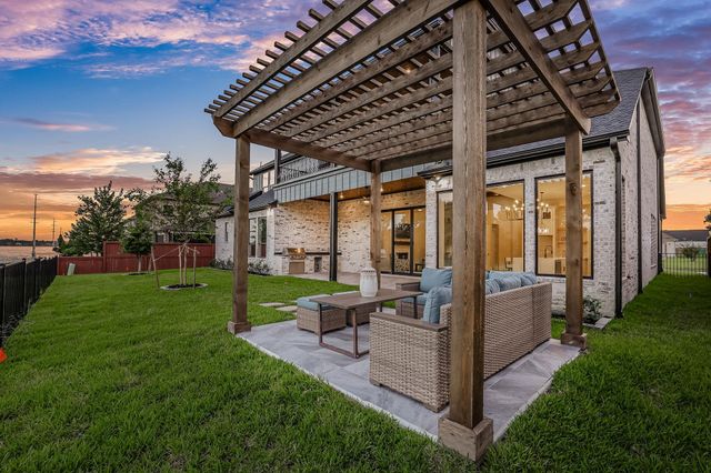 18 Waterford Way, Montgomery, TX 77256