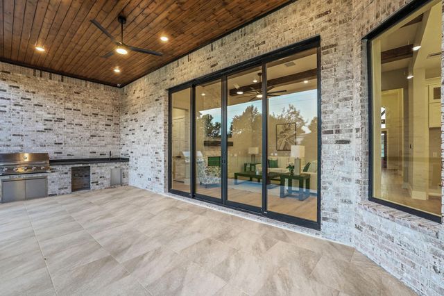 18 Waterford Way, Montgomery, TX 77256