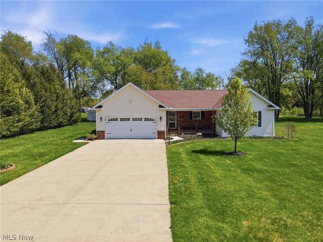 7288 Fieldstone Avenue, Conneaut, OH 44030