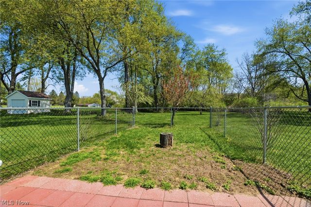 7288 Fieldstone Avenue, Conneaut, OH 44030