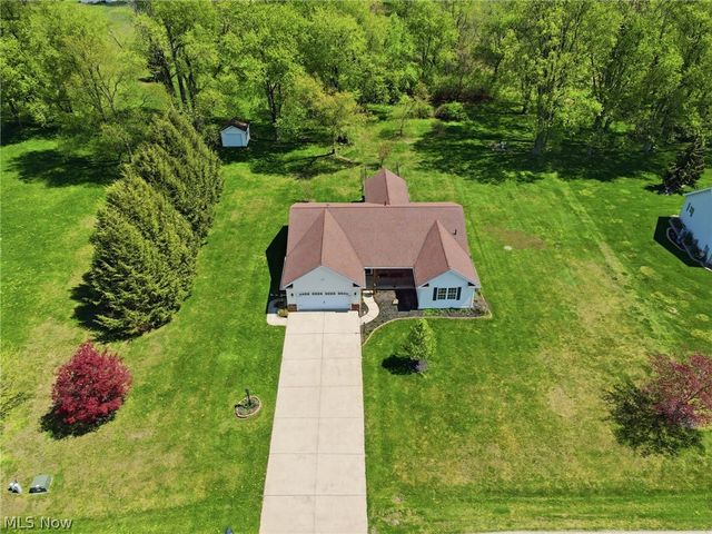 7288 Fieldstone Avenue, Conneaut, OH 44030