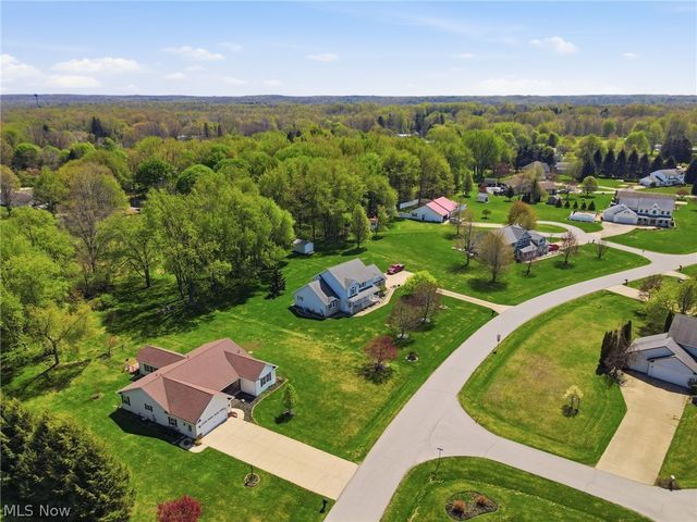 7288 Fieldstone Avenue, Conneaut, OH 44030