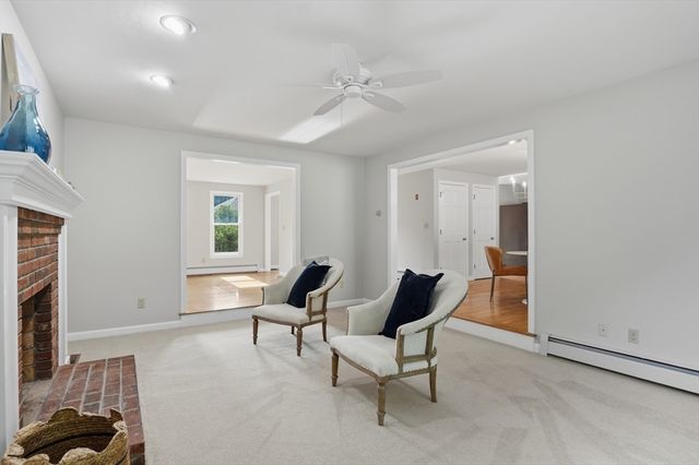 22 Wachusett Cir, Shrewsbury, MA 01545