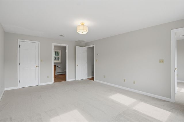 22 Wachusett Cir, Shrewsbury, MA 01545