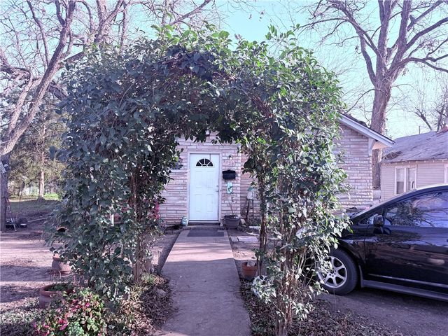 2020 Maple Avenue, Waco, TX 76707