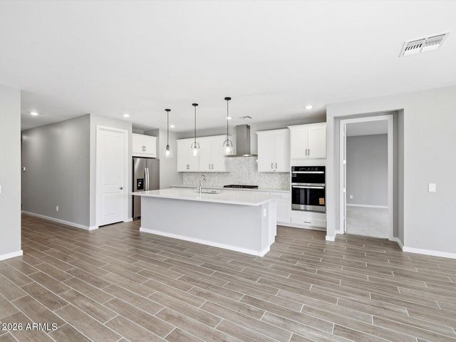 7854 W BRYCE Lane, Glendale, AZ 85303