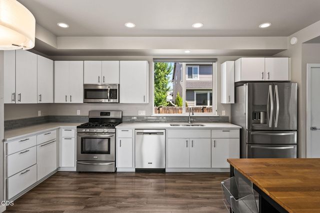 61547 SE Lincoln Lane, Bend, OR 97702
