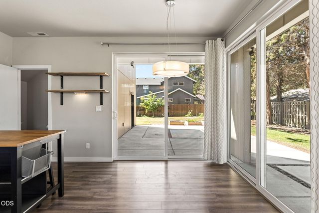 61547 SE Lincoln Lane, Bend, OR 97702
