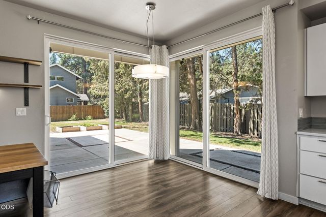 61547 SE Lincoln Lane, Bend, OR 97702