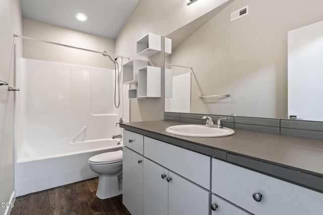 61547 SE Lincoln Lane, Bend, OR 97702