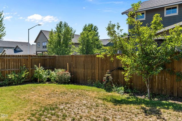 61547 SE Lincoln Lane, Bend, OR 97702