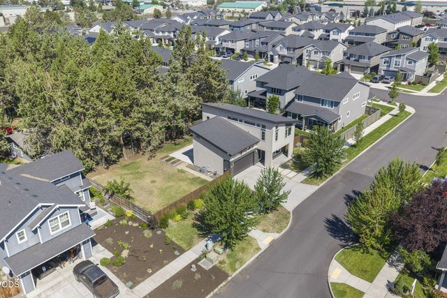 61547 SE Lincoln Lane, Bend, OR 97702