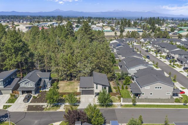61547 SE Lincoln Lane, Bend, OR 97702
