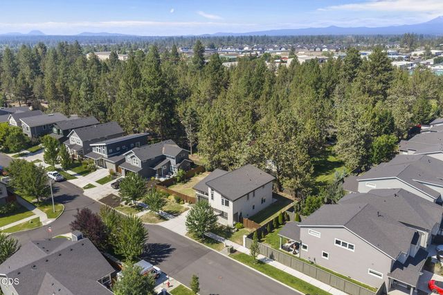 61547 SE Lincoln Lane, Bend, OR 97702