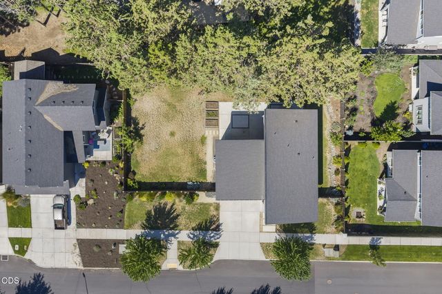 61547 SE Lincoln Lane, Bend, OR 97702