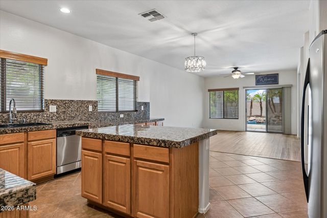 4533 E GLENEAGLE Drive, Chandler, AZ 85249