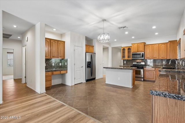 4533 E GLENEAGLE Drive, Chandler, AZ 85249