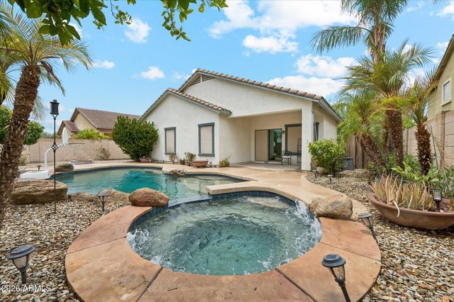 4533 E GLENEAGLE Drive, Chandler, AZ 85249