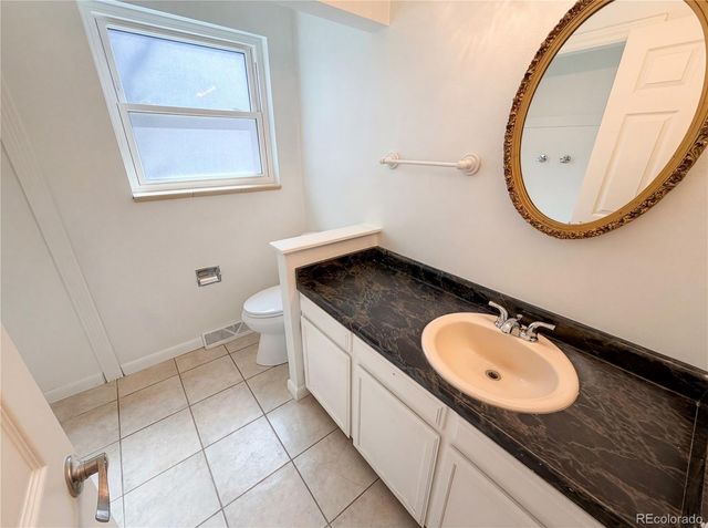 1760 S Oneida Street, Denver, CO 80224