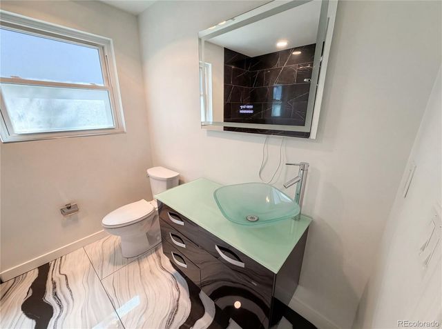 1760 S Oneida Street, Denver, CO 80224