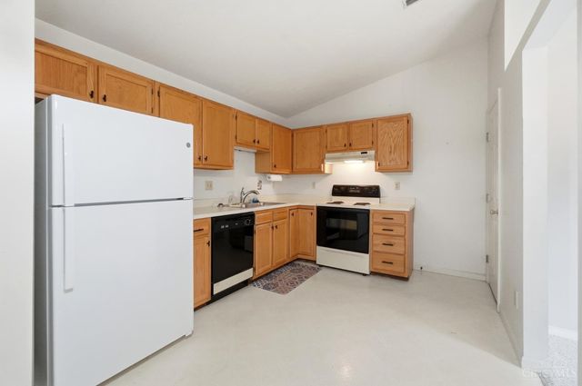 8753 Carrousel Park Cir, Colerain Twp, OH 45251