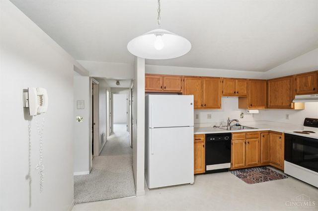 8753 Carrousel Park Cir, Colerain Twp, OH 45251