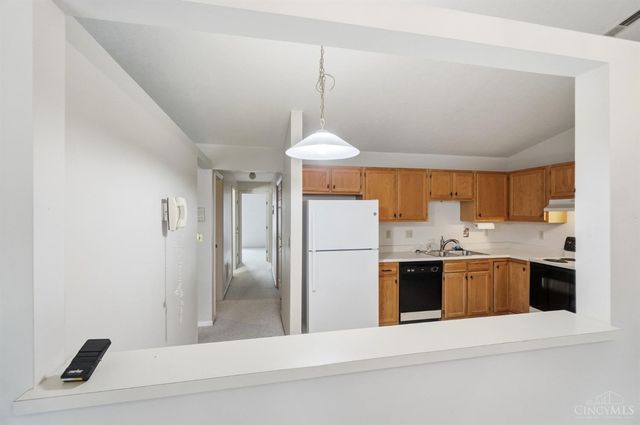 8753 Carrousel Park Cir, Colerain Twp, OH 45251