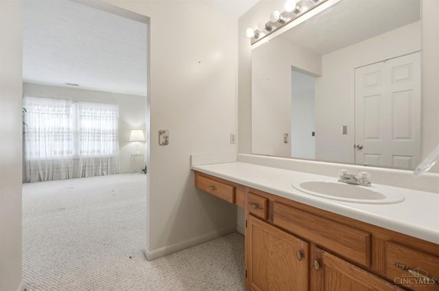 8753 Carrousel Park Cir, Colerain Twp, OH 45251