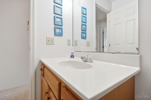 8753 Carrousel Park Cir, Colerain Twp, OH 45251