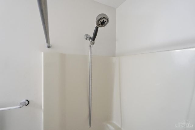 8753 Carrousel Park Cir, Colerain Twp, OH 45251