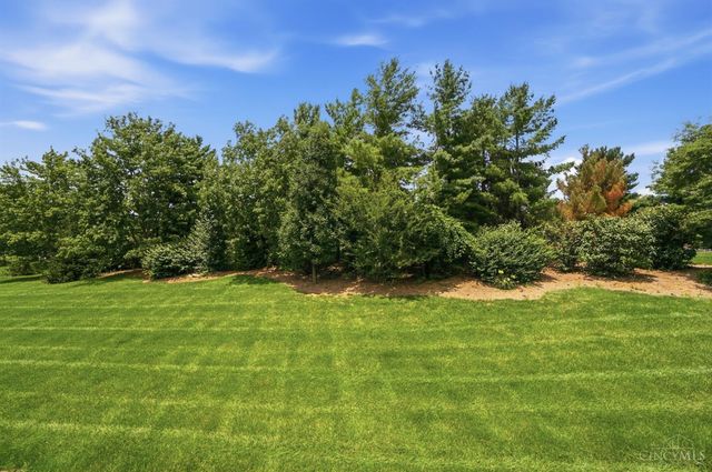 8753 Carrousel Park Cir, Colerain Twp, OH 45251