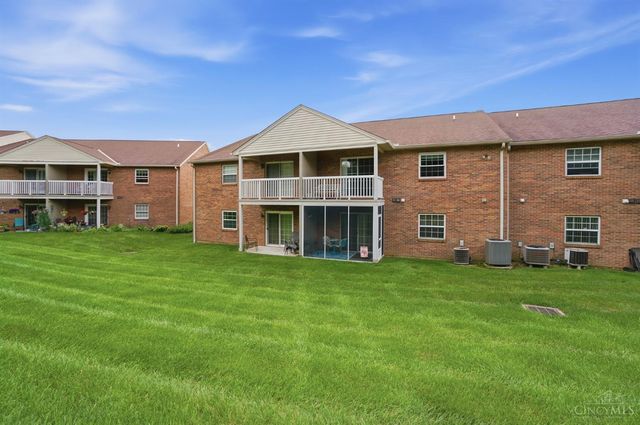 8753 Carrousel Park Cir, Colerain Twp, OH 45251