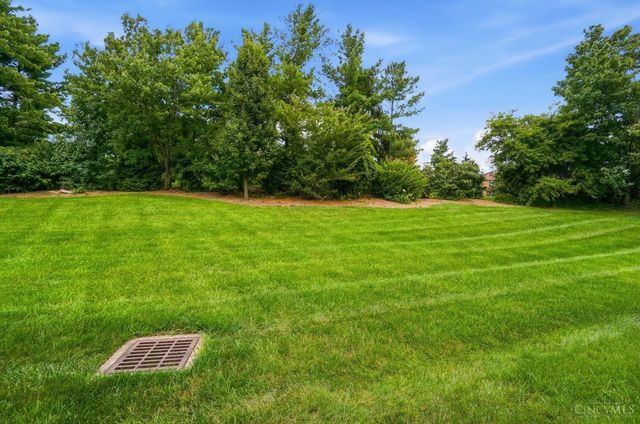 8753 Carrousel Park Cir, Colerain Twp, OH 45251