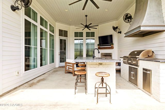 339 Bozeman Trail, Scott, LA 70583