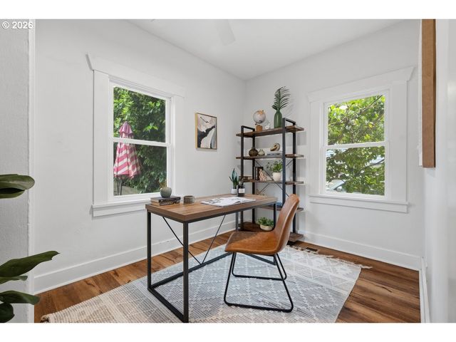 914 Ne 92ND Ave, Portland, OR 97220