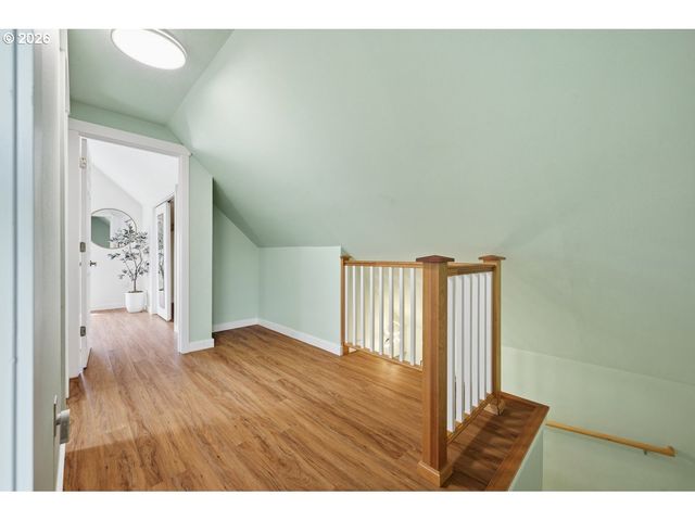 914 Ne 92ND Ave, Portland, OR 97220