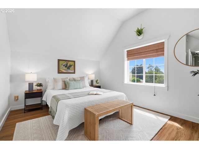 914 Ne 92ND Ave, Portland, OR 97220