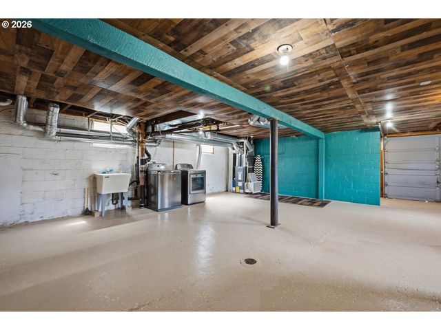 914 Ne 92ND Ave, Portland, OR 97220
