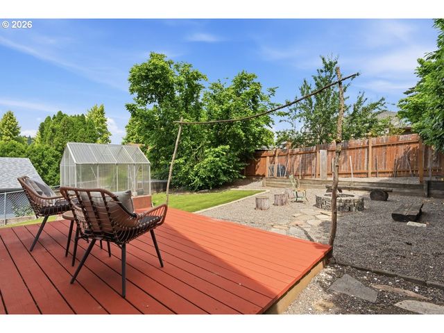 914 Ne 92ND Ave, Portland, OR 97220
